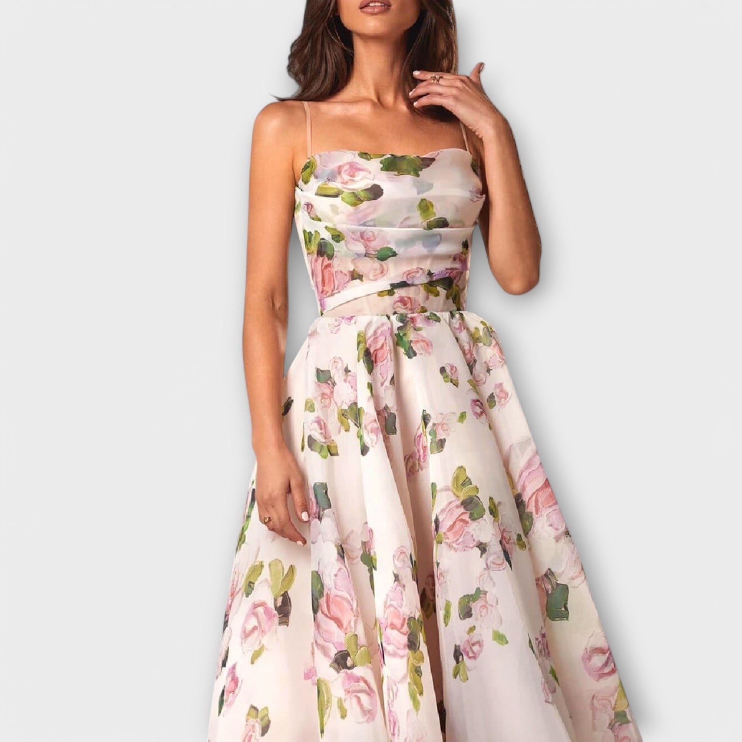 Elegantes Chiffon Midikleid.