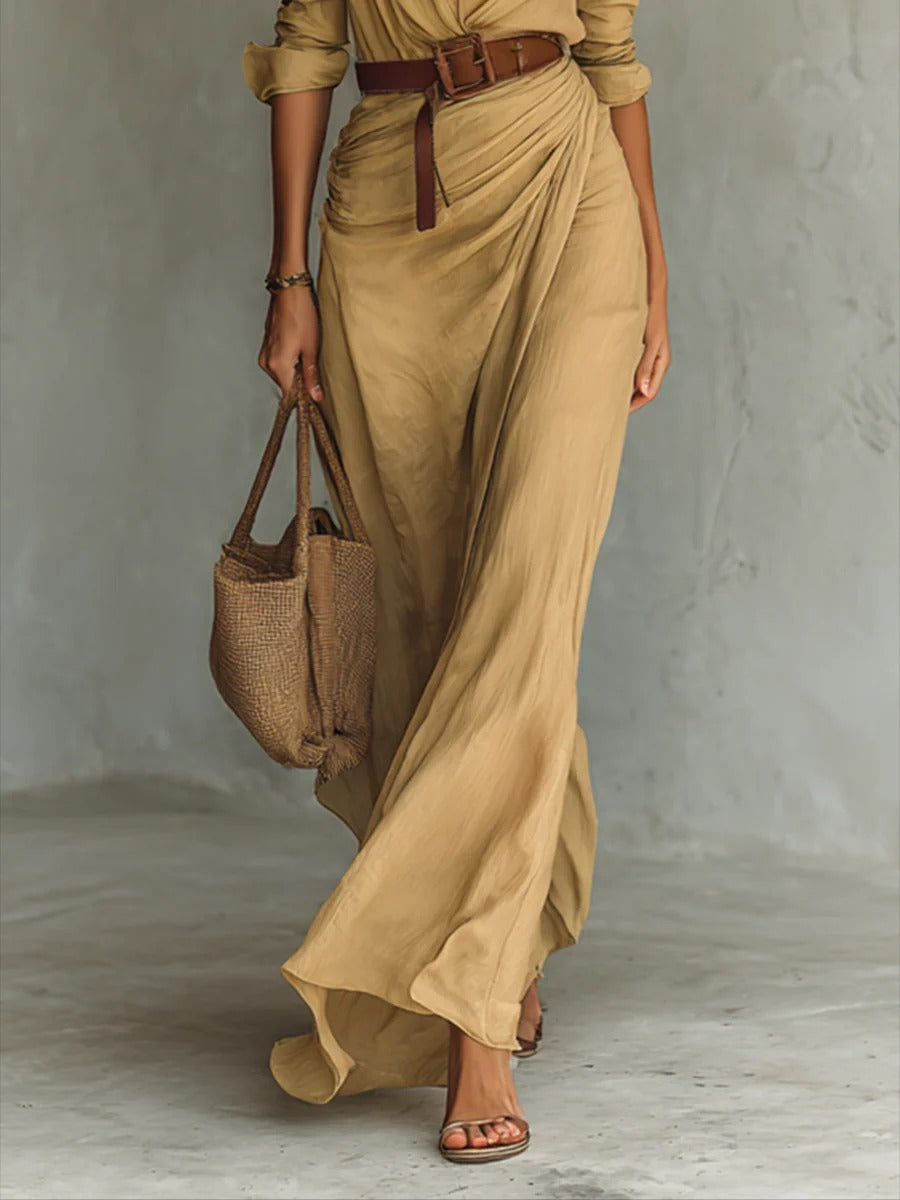 Langärmliges, tailliertes Maxikleid mit Revers