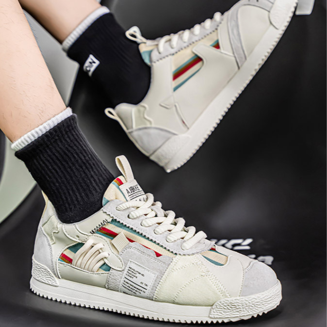 Retro-Sneaker Ultra Bequem