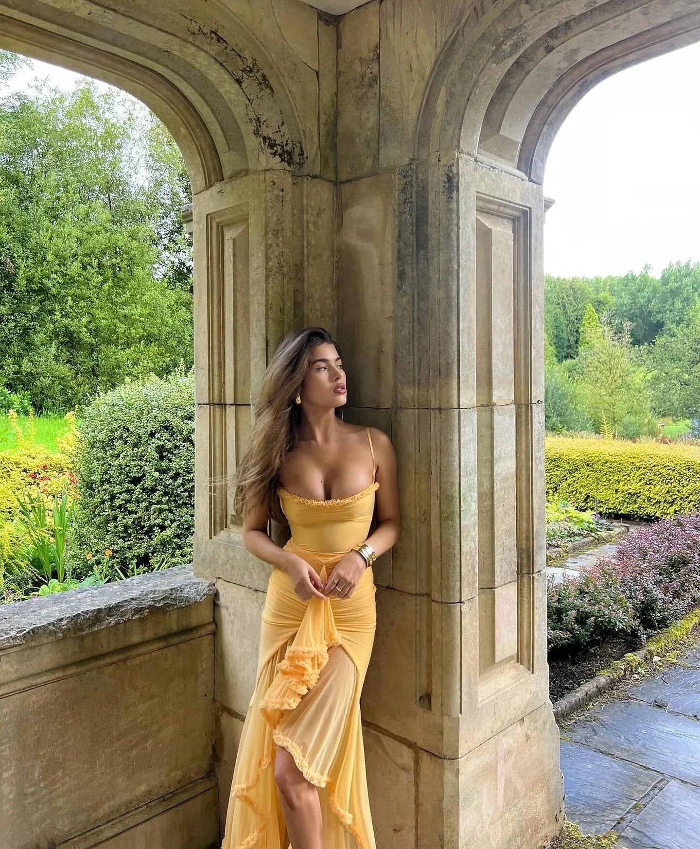 Clarissa™ | Maxi-Kleid aus gelbem Netz