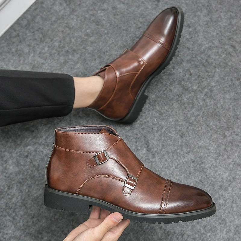 Parker | Stiefel mit Doppel-Schnalle aus Synthetikleder