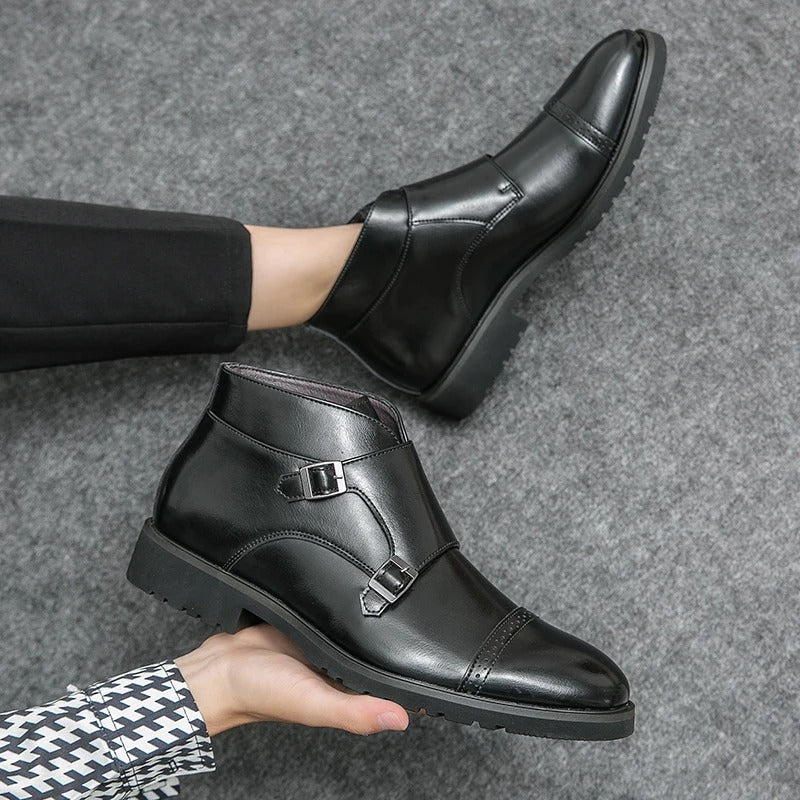 Parker | Stiefel mit Doppel-Schnalle aus Synthetikleder