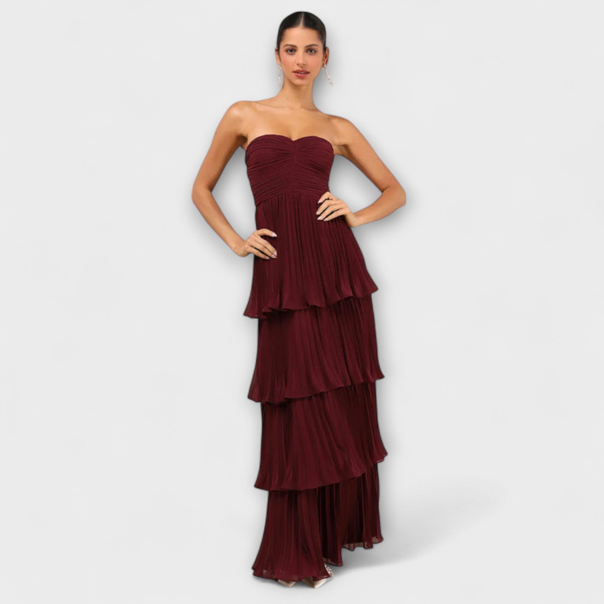 Aurena - Trägerloses, gestuftes Maxikleid
