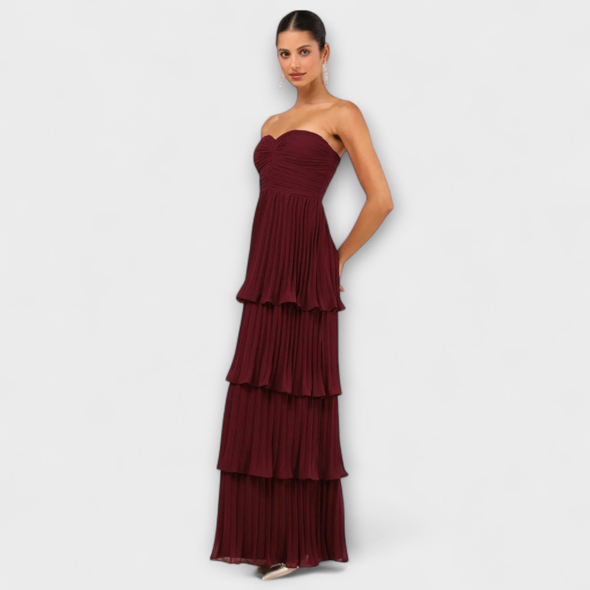 Aurena - Trägerloses, gestuftes Maxikleid