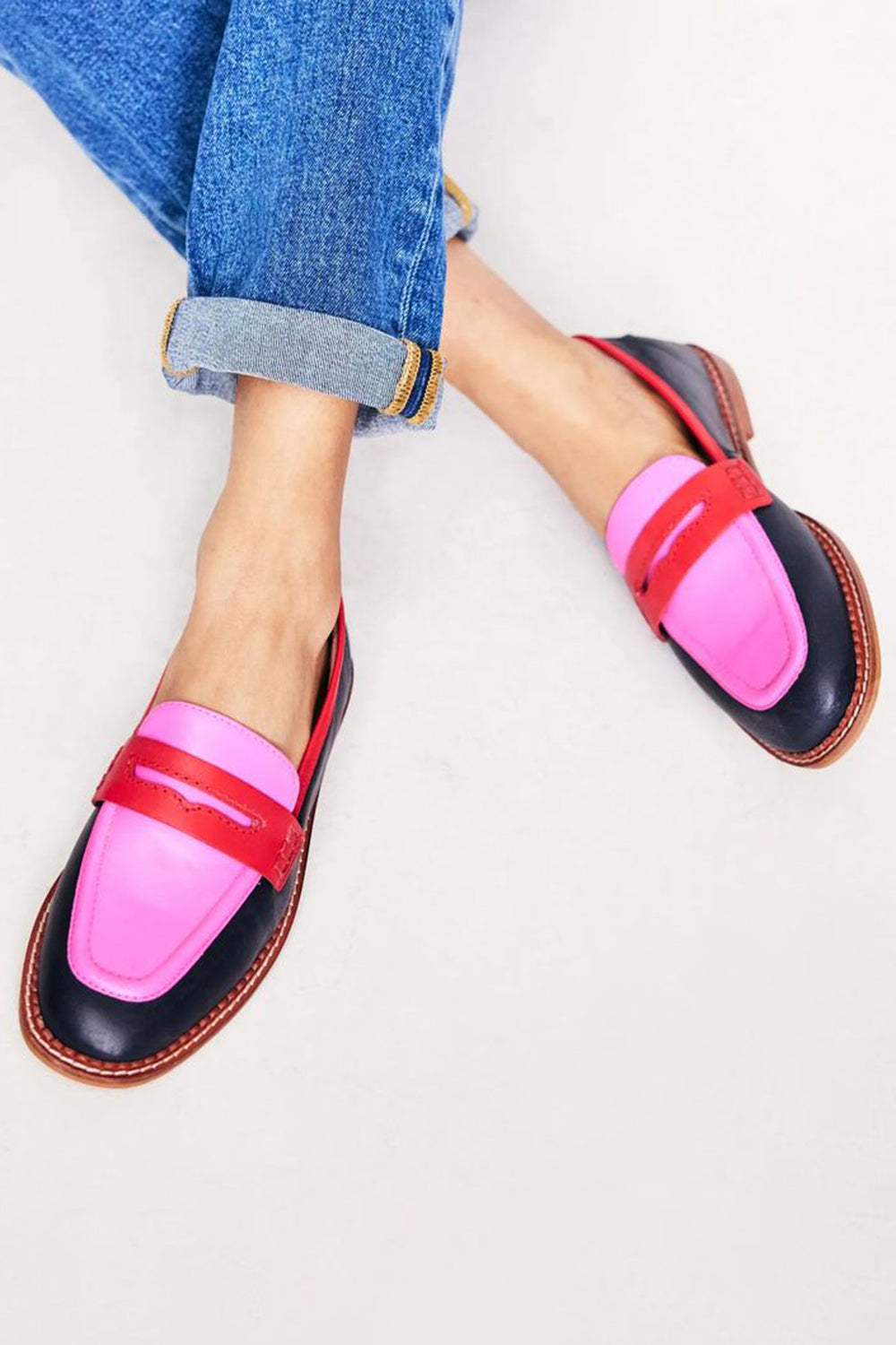Faius™ | Weiche schwarze Slipper mit lebhaften Farbakzenten für einen einzigartigen Stil