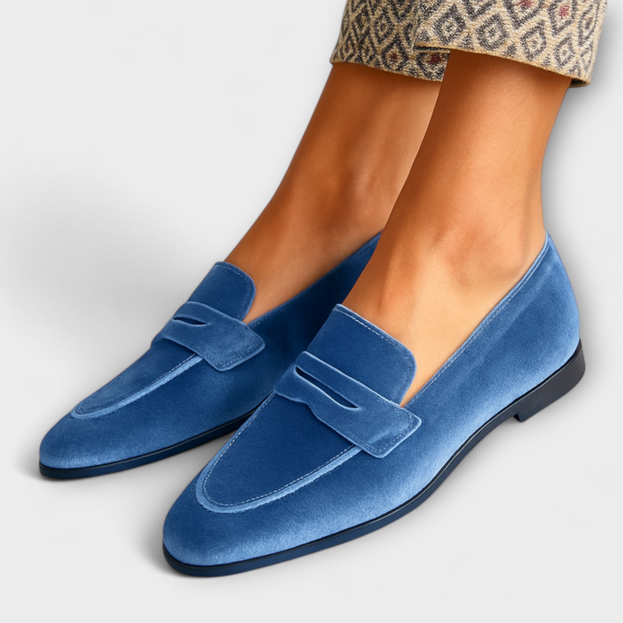 Sneakers Louise aus Velluto mit zeitlosem Stil