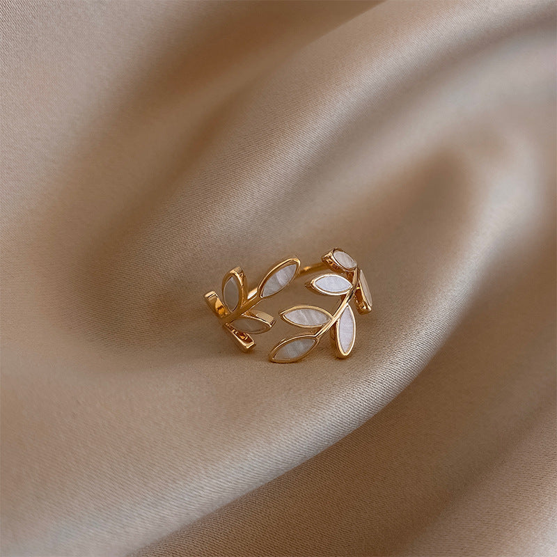 MELISSA LUNARE | LICHTREFLEXE RING