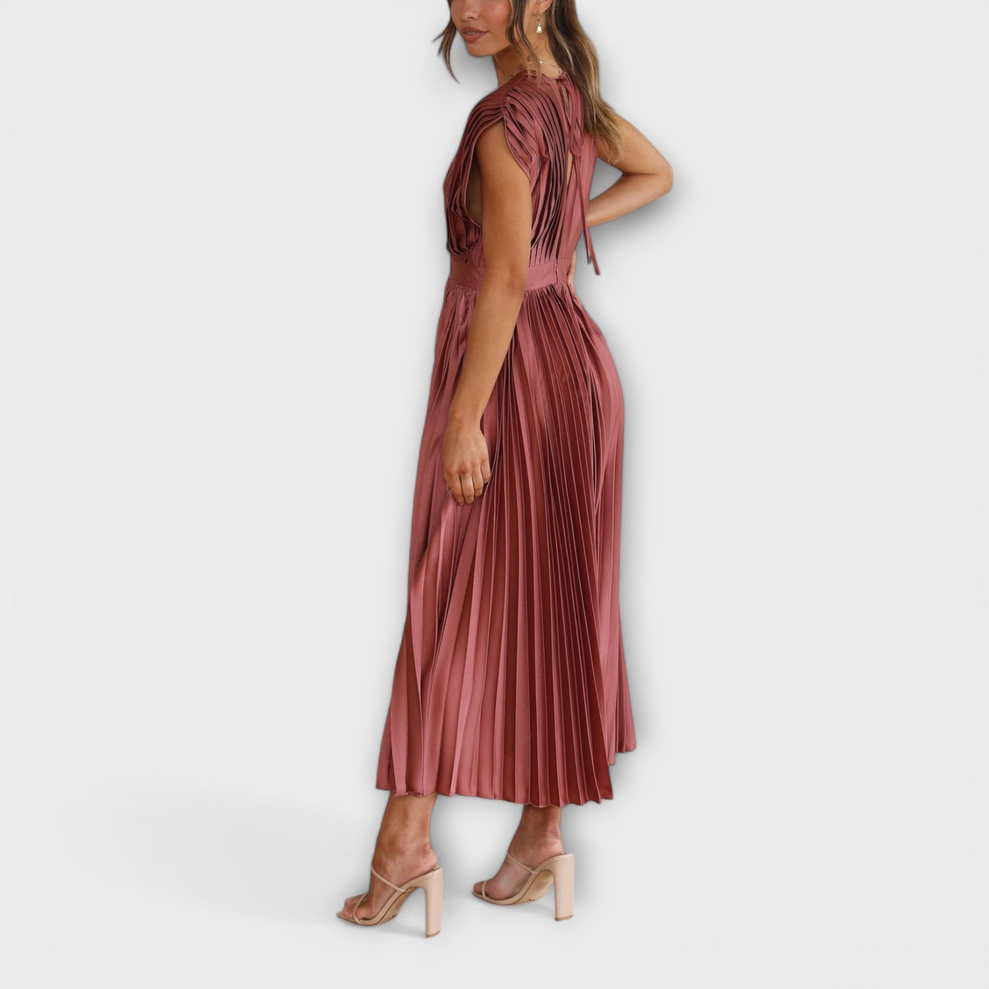 Aurora - Stilvolles Faltenkleid