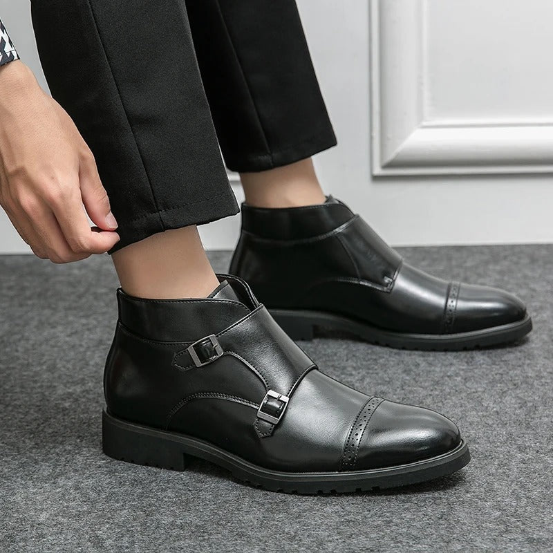 Parker | Stiefel mit Doppel-Schnalle aus Synthetikleder