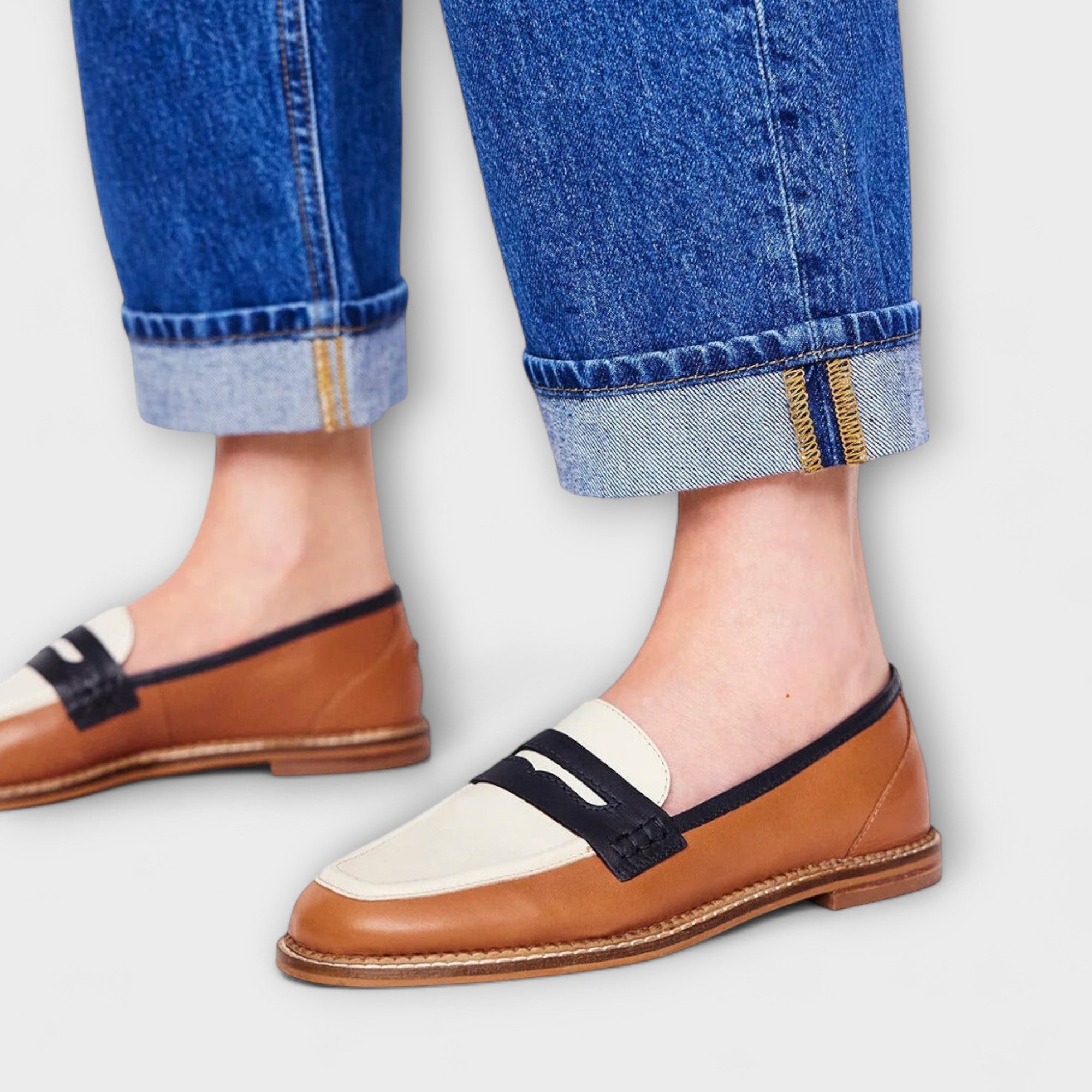 Oceane – Braune Slipper mit runder Spitze und Farbblockdesign